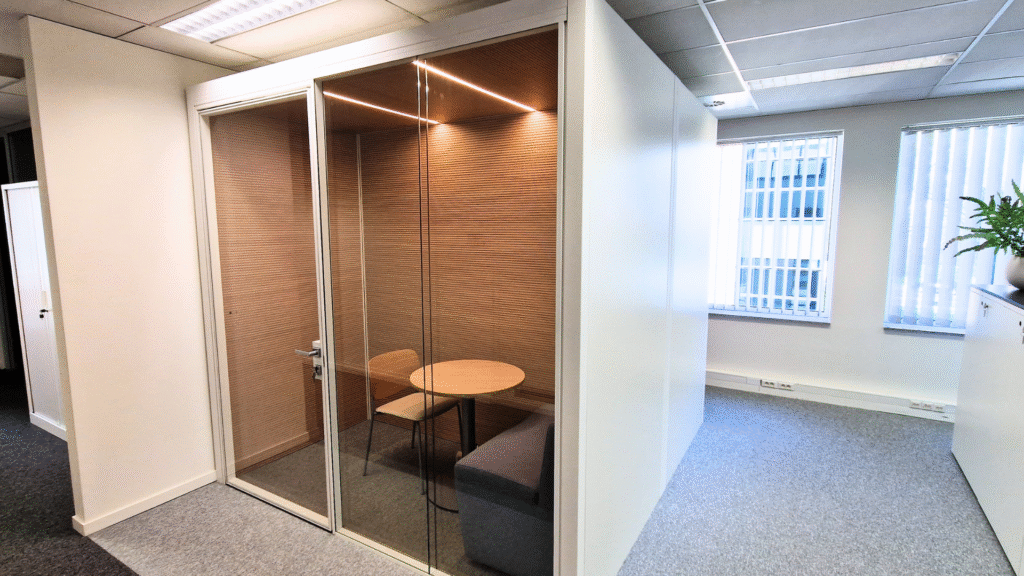 Akoestische cabine